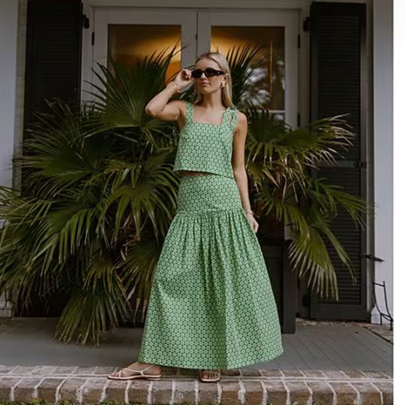 ANTONIO MELANI Dresses & Skirts - ANTONIO MELANI Green Printed Maxi Skirt set